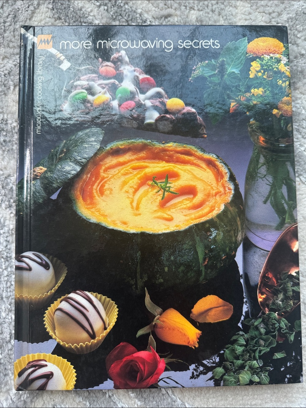 More Microwaving Secrets Cookbook - Green & Orange Cover
